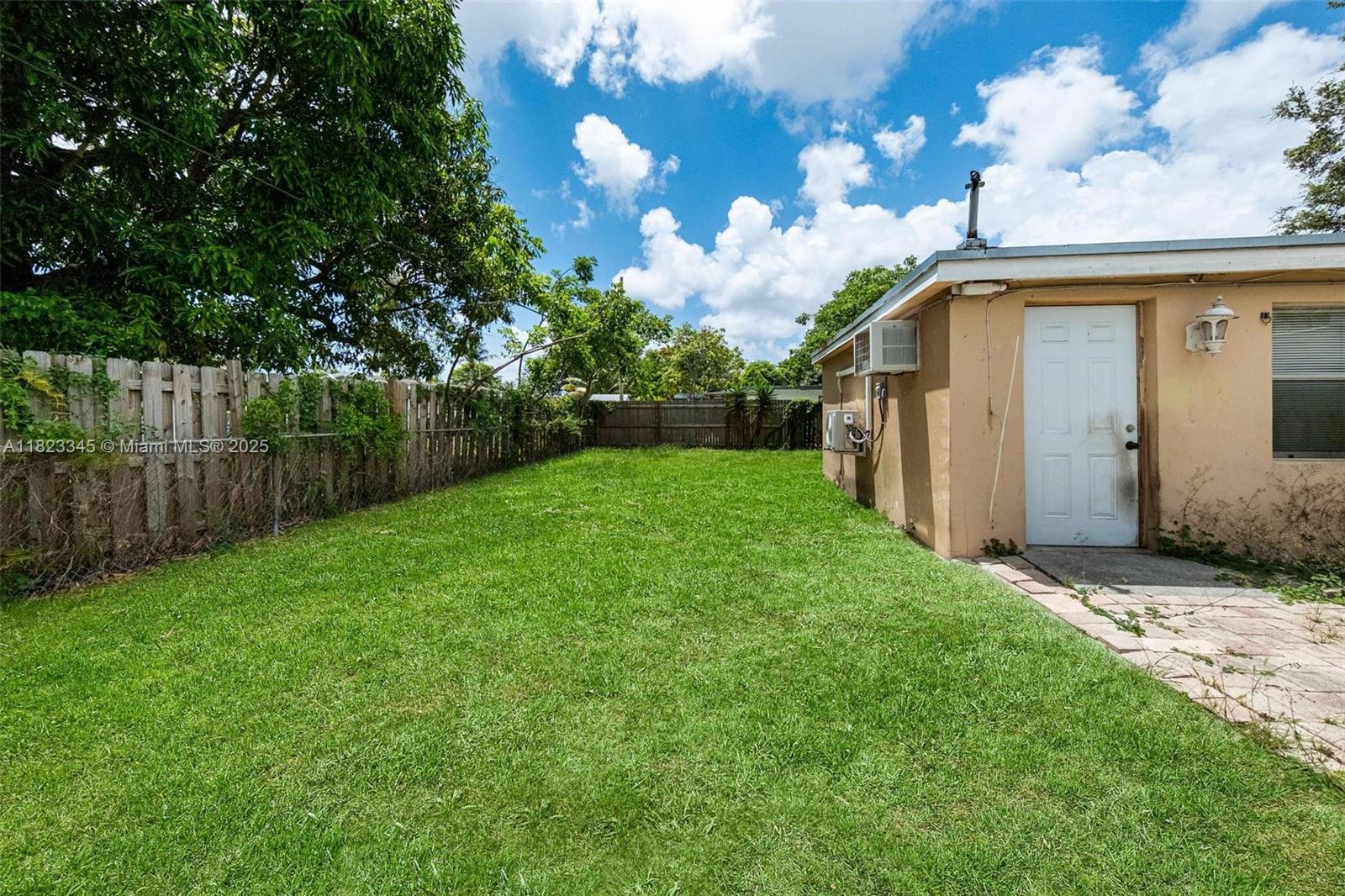 4625 SW 32nd Dr, West Park, Florida image 39