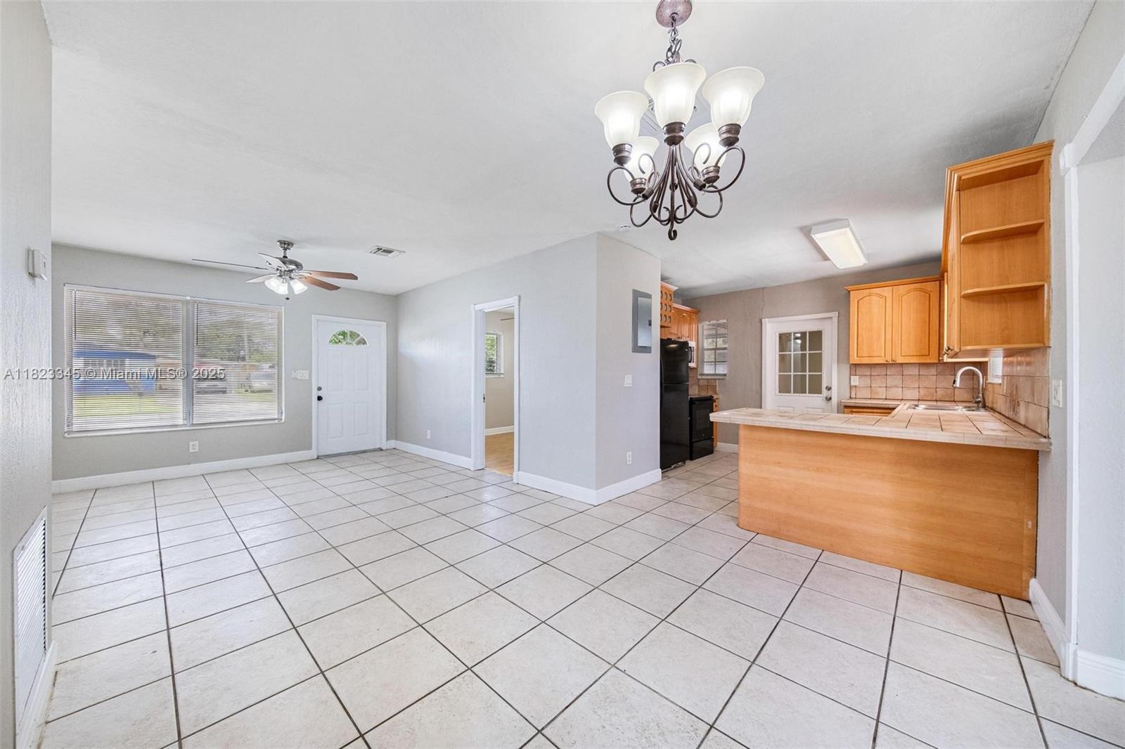4625 SW 32nd Dr, West Park, Florida image 6