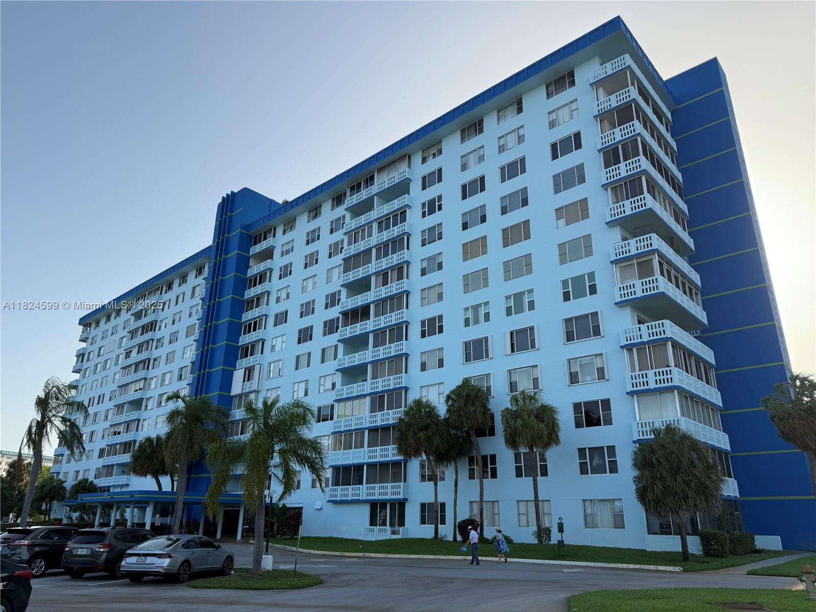 4001 Hillcrest Dr #710, Hollywood, Florida image 1