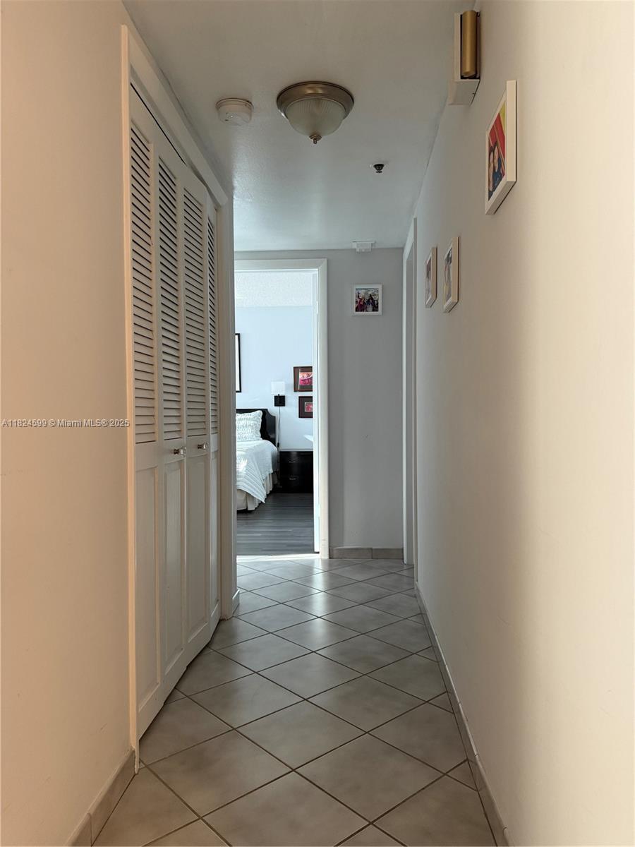 4001 Hillcrest Dr #710, Hollywood, Florida image 14