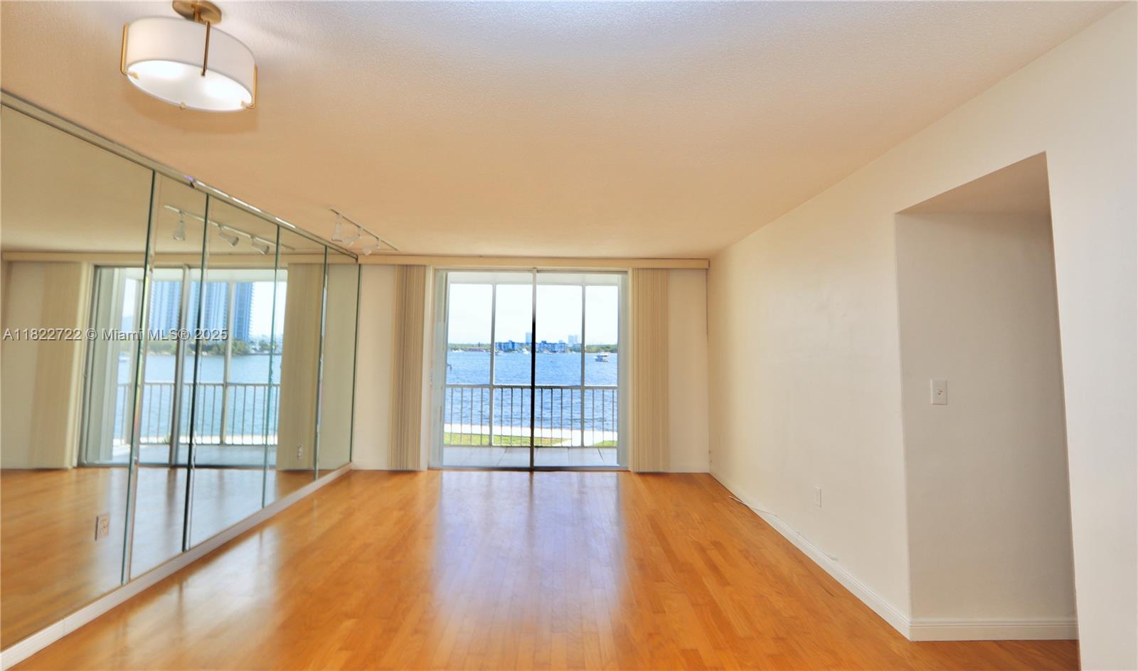 2920 Point East Dr #N208, Aventura, Florida image 12