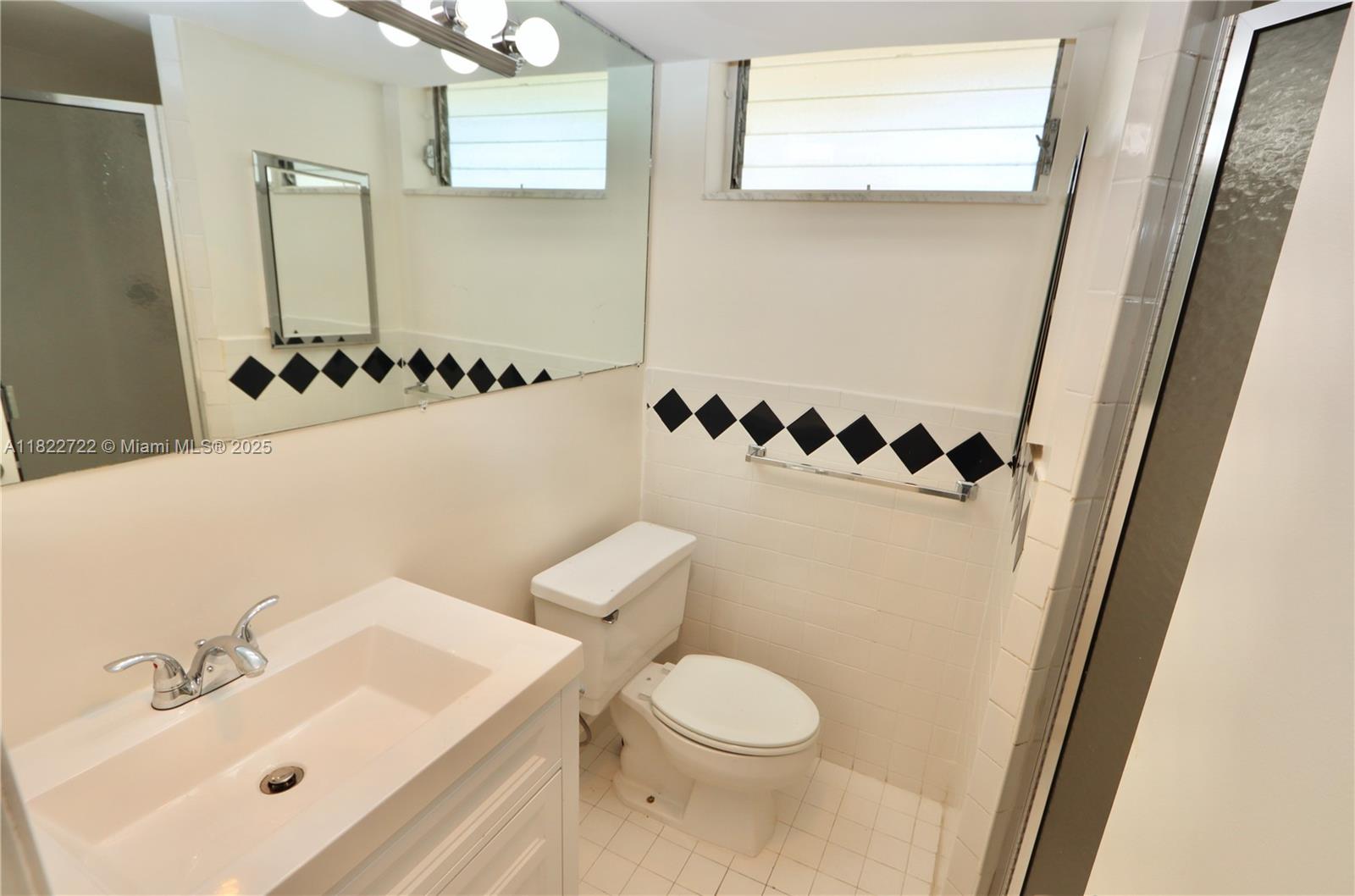 2920 Point East Dr #N208, Aventura, Florida image 19