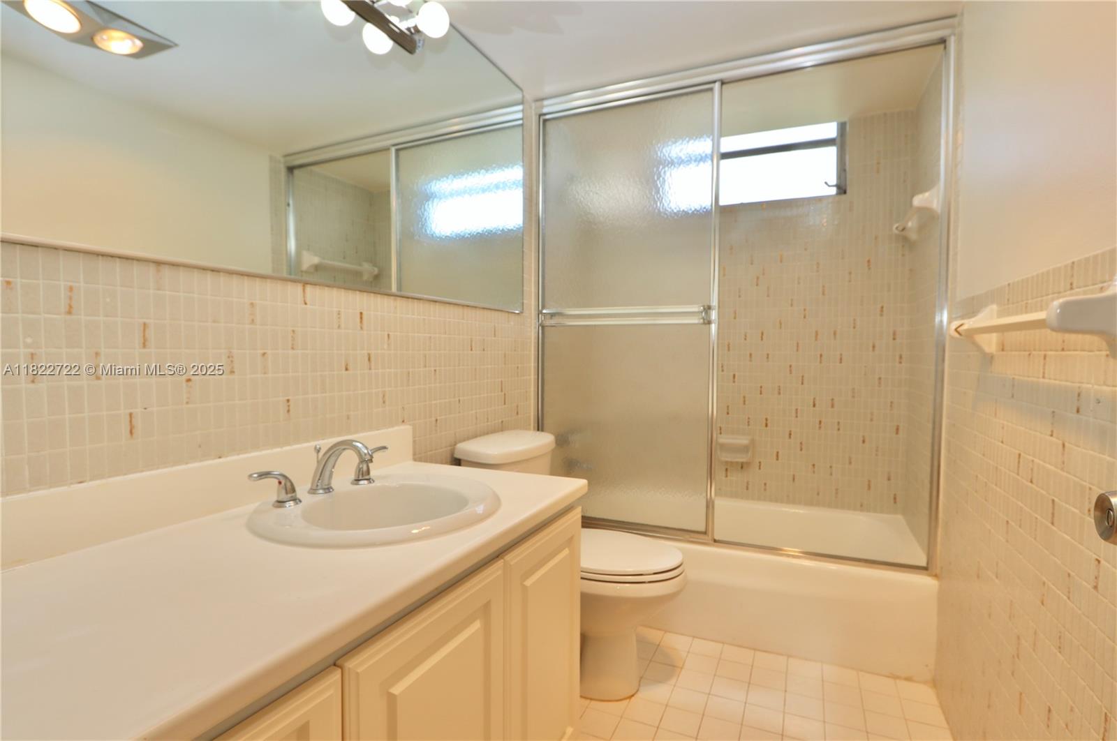2920 Point East Dr #N208, Aventura, Florida image 23