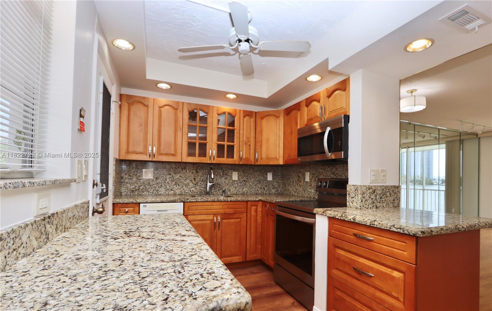 2920 Point East Dr #N208, Aventura, Florida image 4