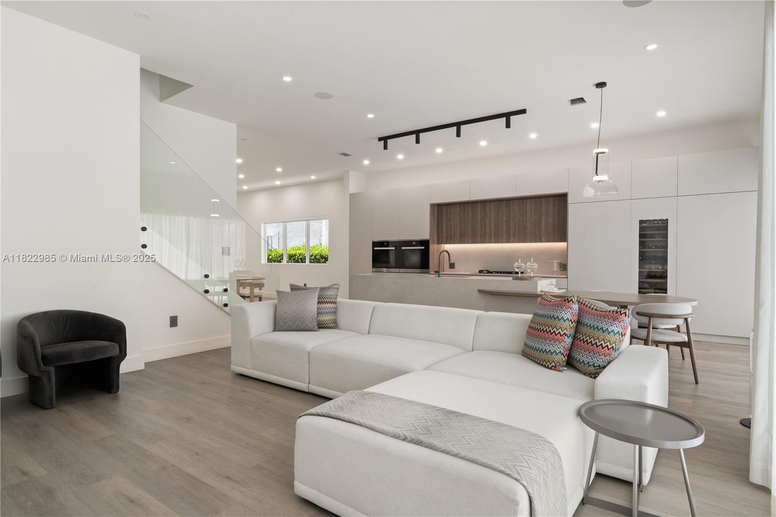 18955 Atlantic Blvd, Sunny Isles Beach, Florida image 3