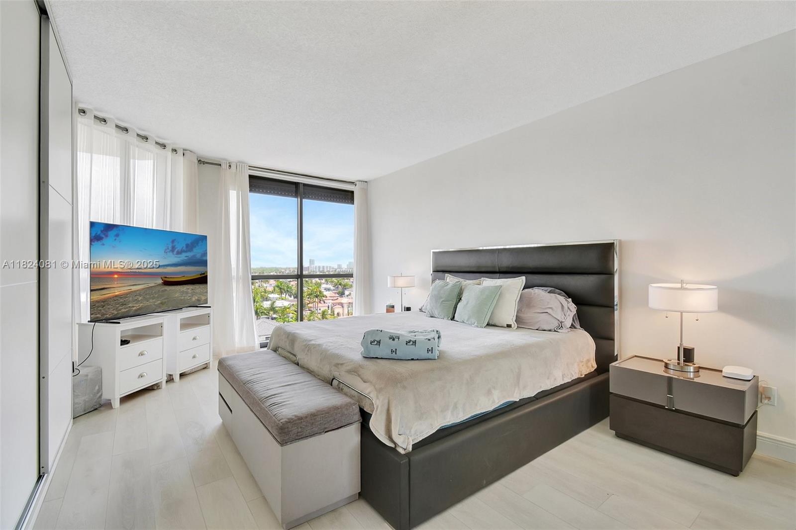 2000 Island Blvd #808, Aventura, Florida image 12