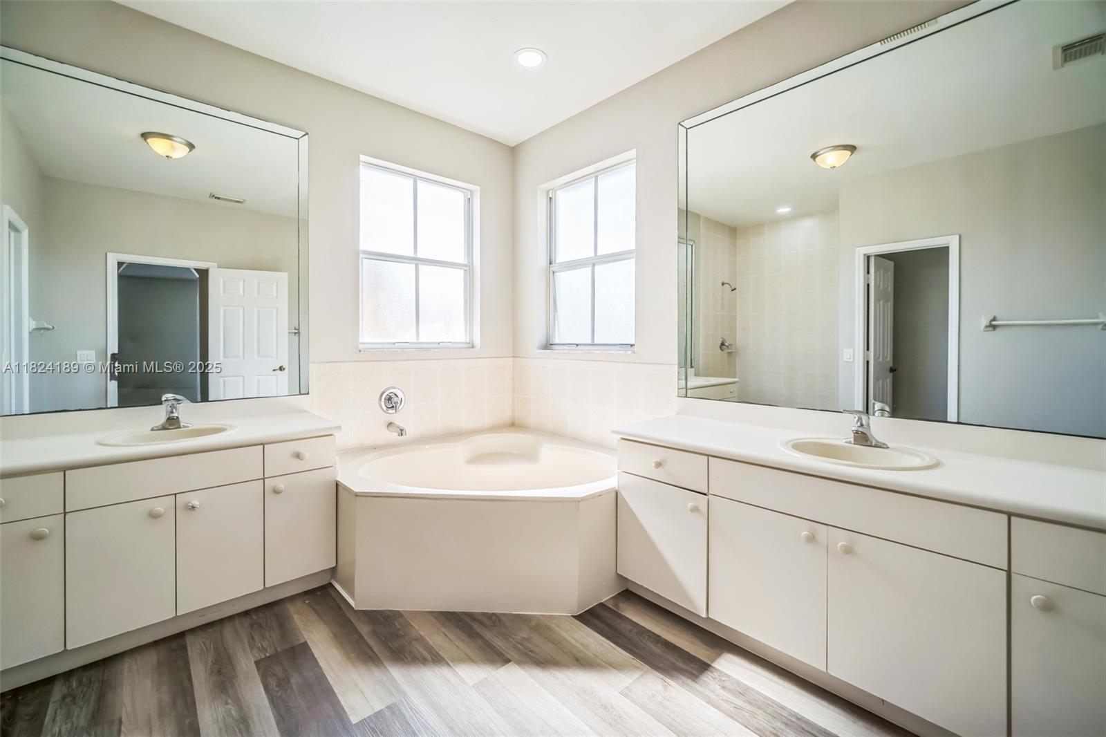 10846 SW 242nd St, Homestead, Florida image 18