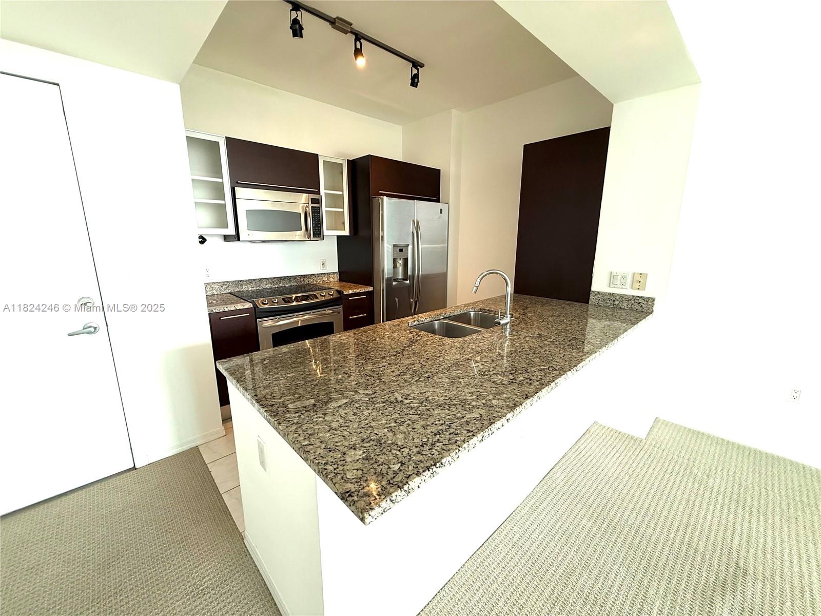 951 Brickell Ave Unit 3703, Miami, Florida 33131