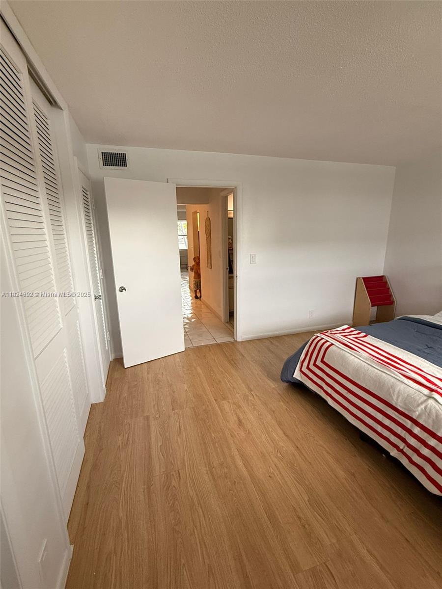419 Golden Isles Dr #105, Hallandale Beach, Florida image 8