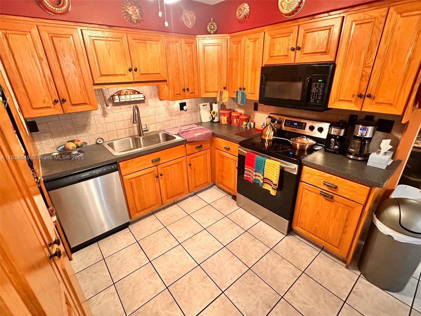 19348 SW 304th St, Homestead, Florida image 5