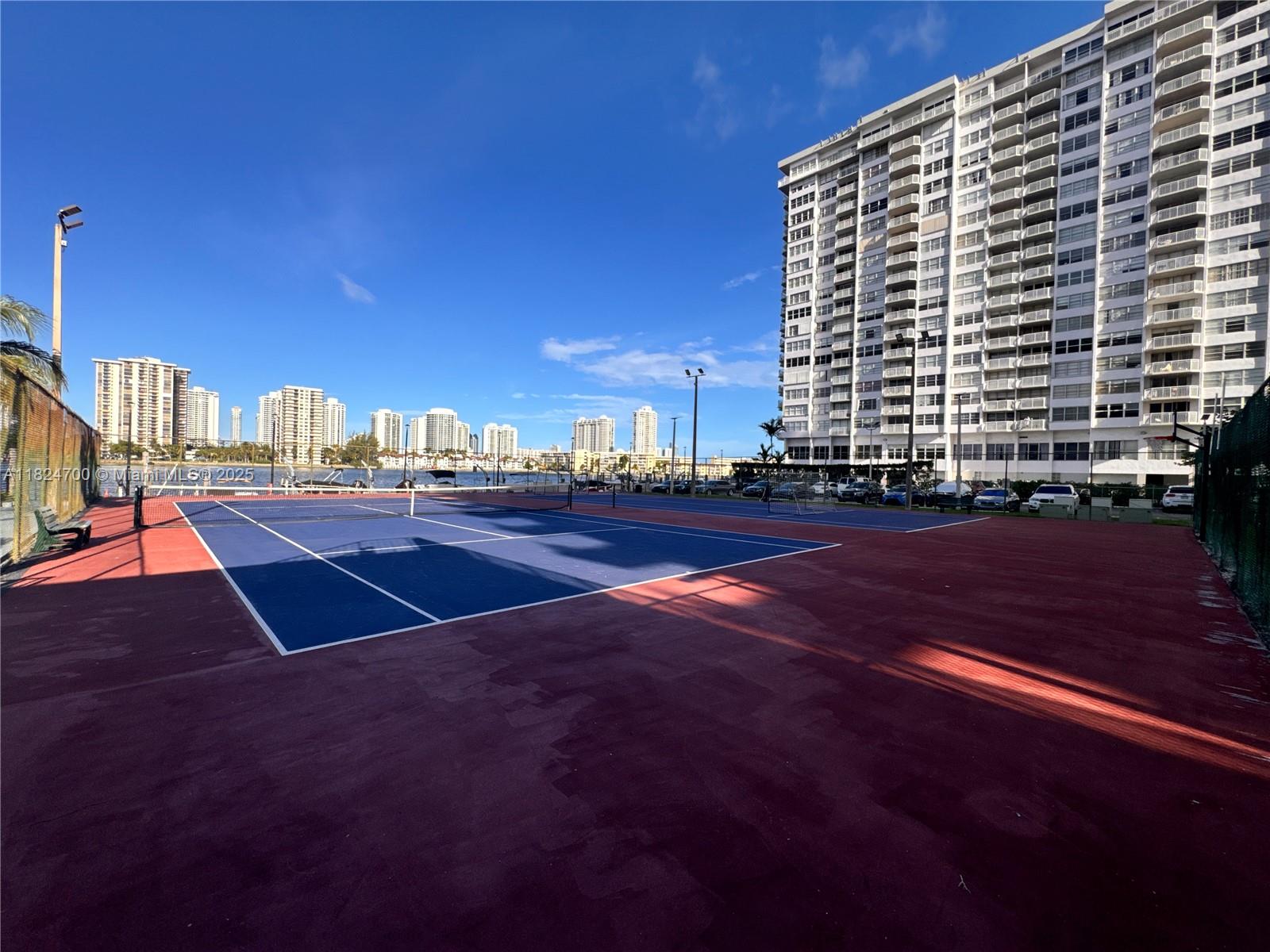 2750 NE 183rd St #2103, Aventura, Florida image 31