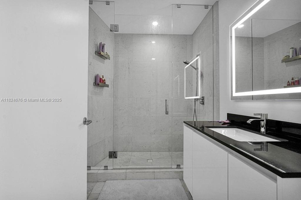 18555 Collins Ave #2605, Sunny Isles Beach, Florida image 16