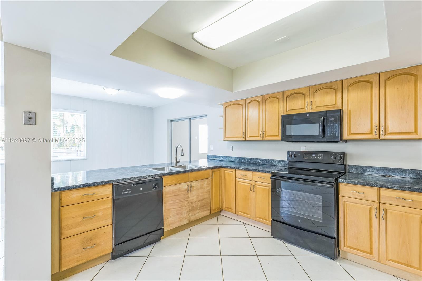 156 SW 126th Ave, Plantation, Florida image 8