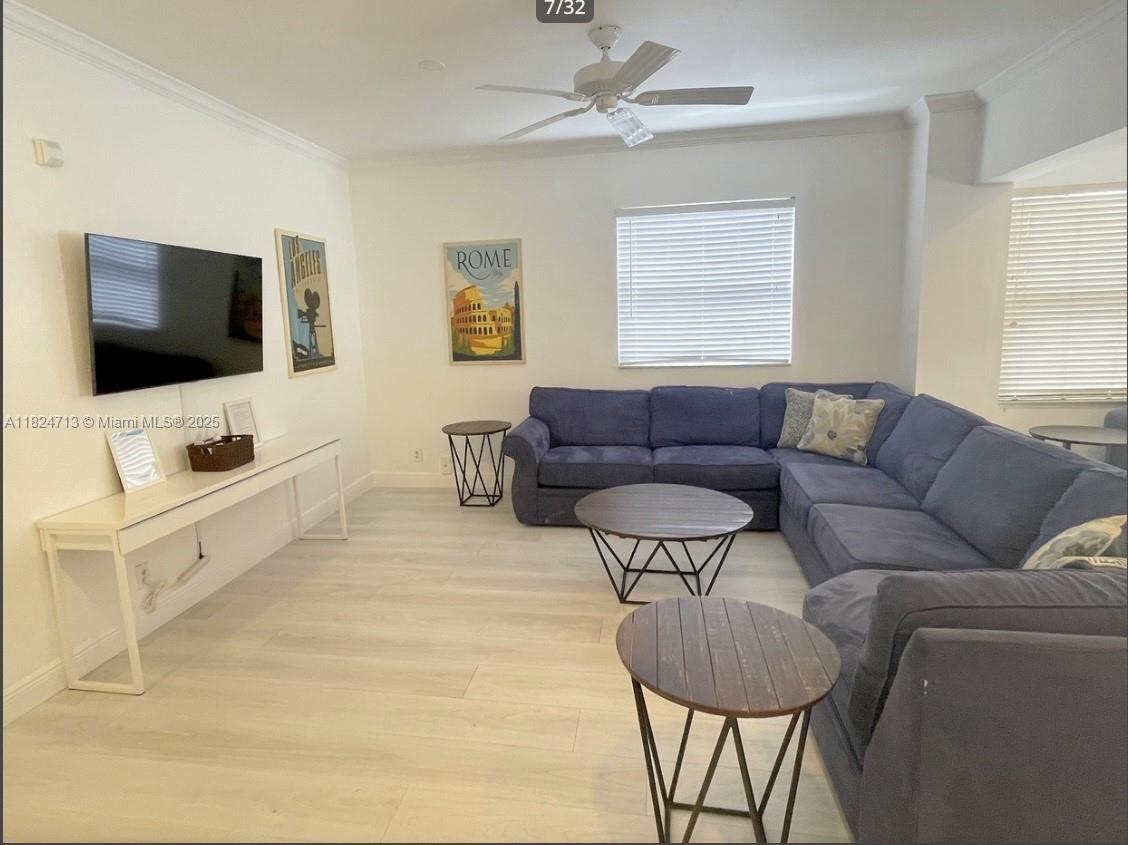 326 Harrison St #303A, Hollywood, Florida image 4
