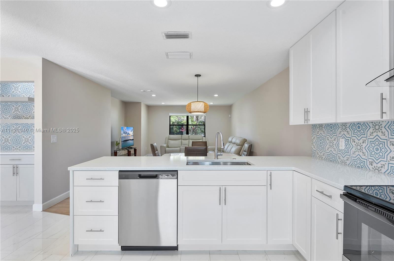 319 Elmira Ct, Royal Palm Beach, Florida image 6