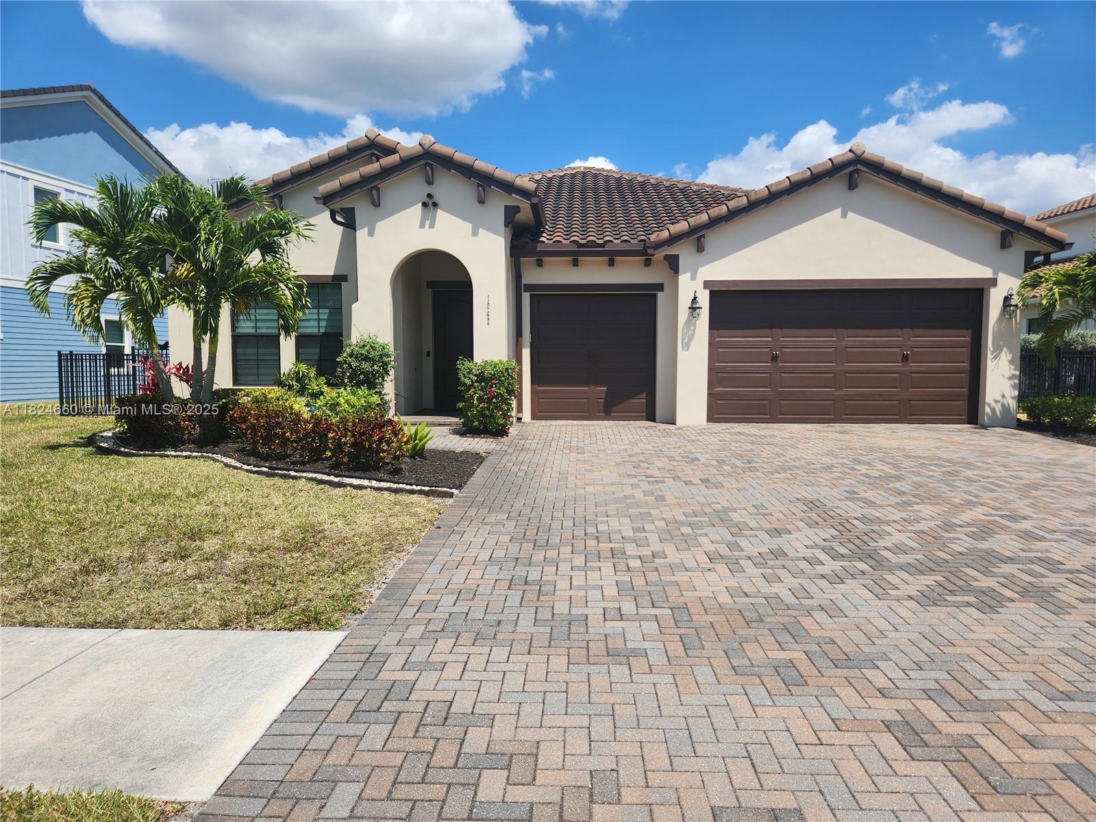Property photo # 0