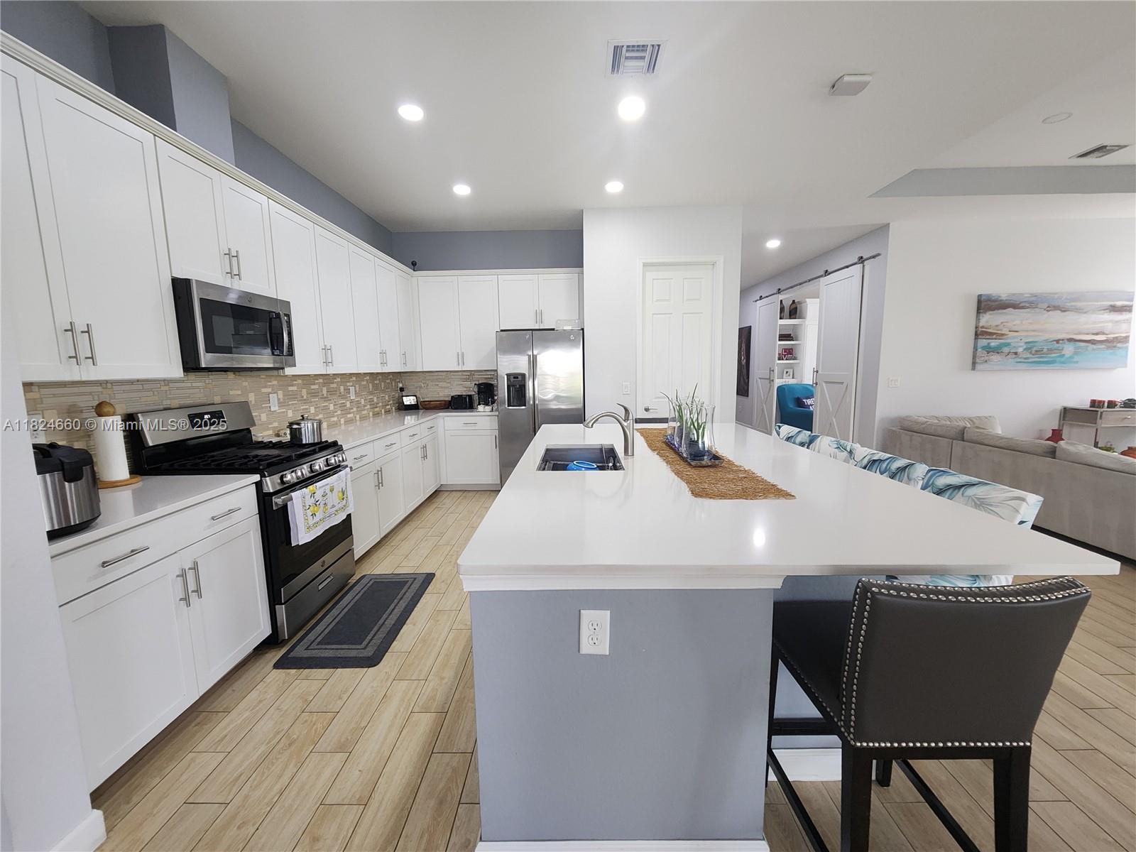 Property photo # 3