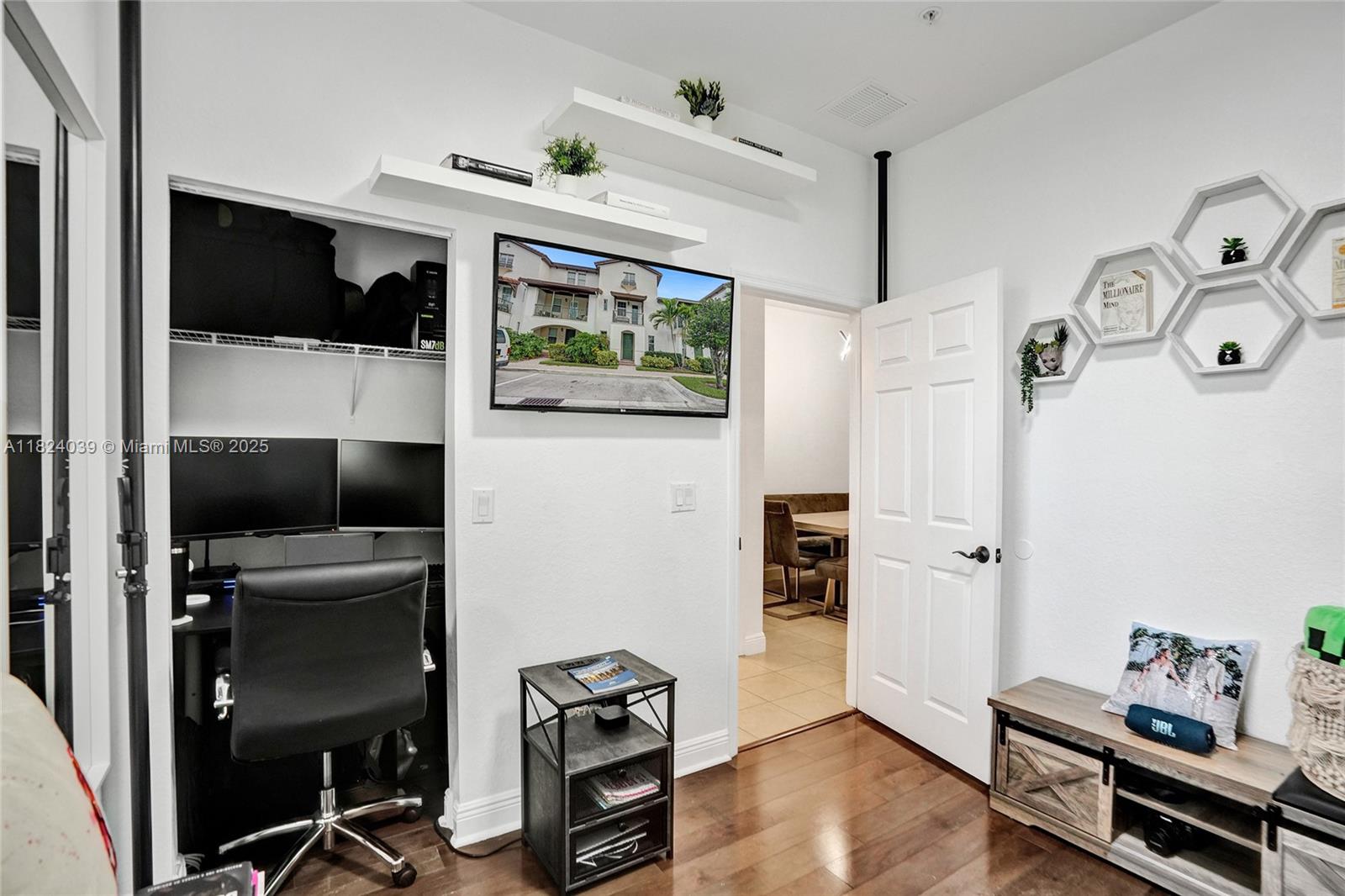11854 SW 27th St, Miramar, Florida image 28