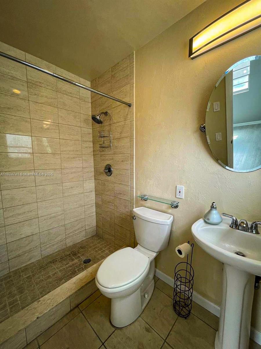 3515 Van Buren St #106, Hollywood, Florida image 7