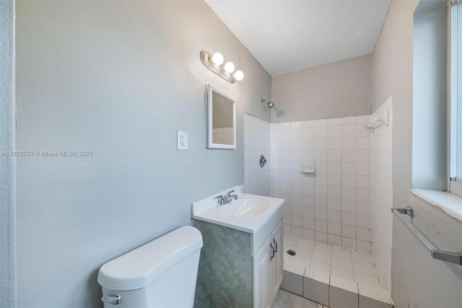 3841 NW 7th Ct, Lauderhill, Florida image 7