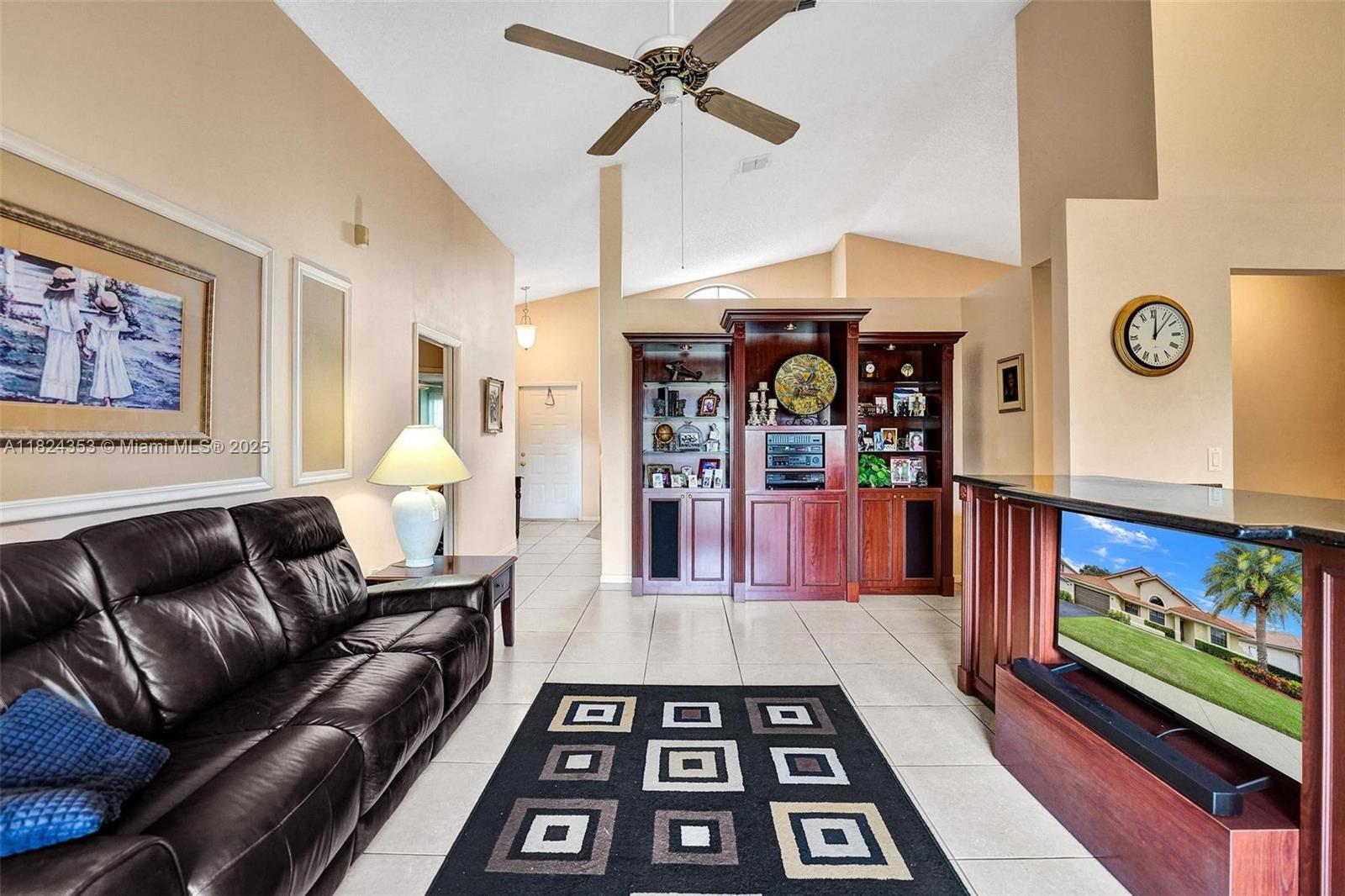3128 Peachtree Cir, Davie, Florida image 12