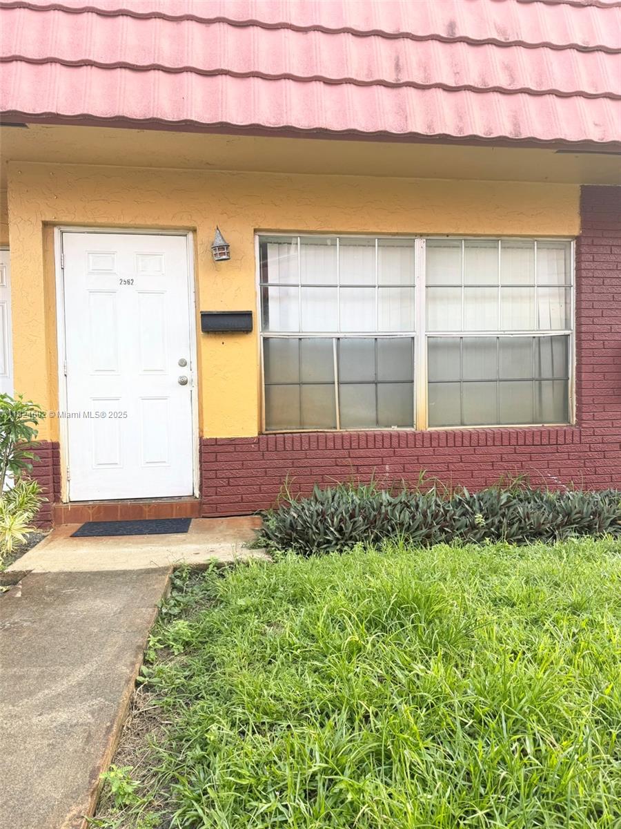2562 NW 52nd Ave #B18, Lauderhill, Florida image 3