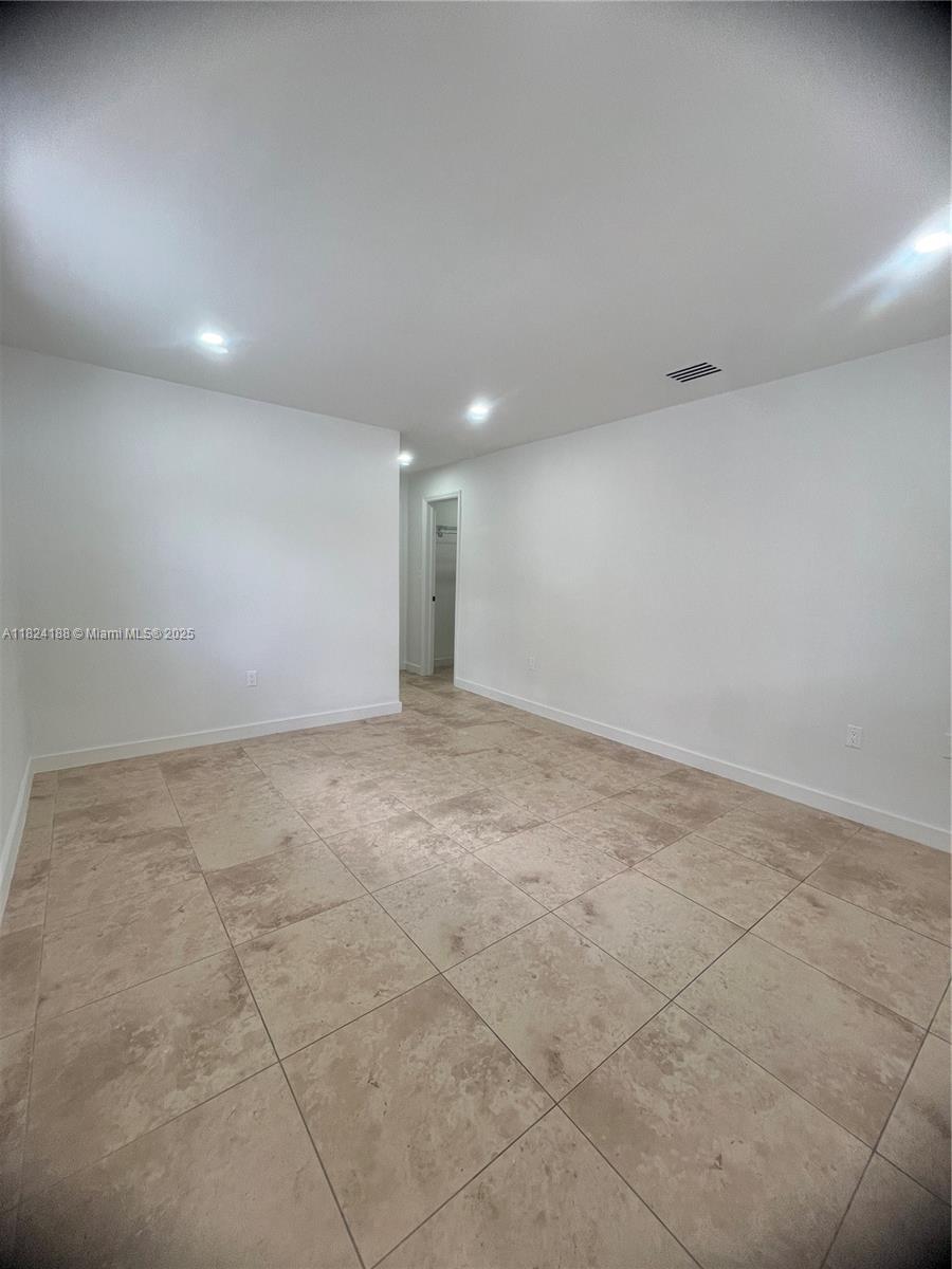 2368 NW 33rd St, Miami, Florida image 27