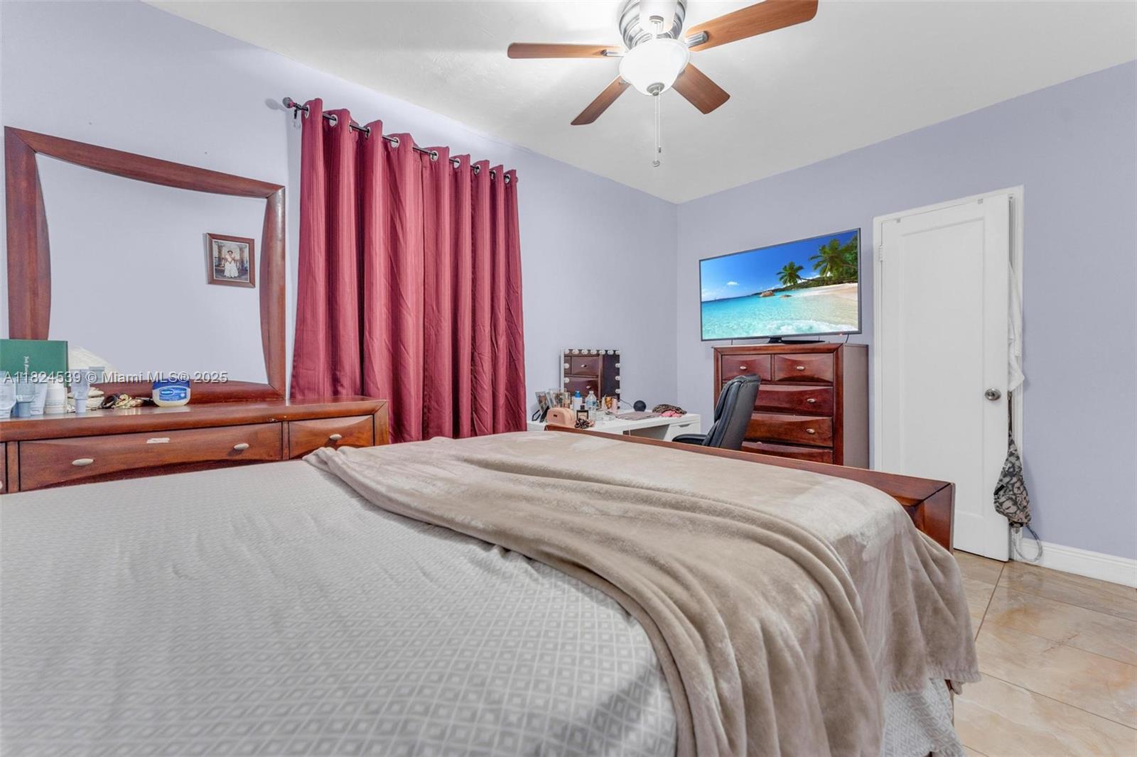 643 NE 130th St, North Miami, Florida image 14
