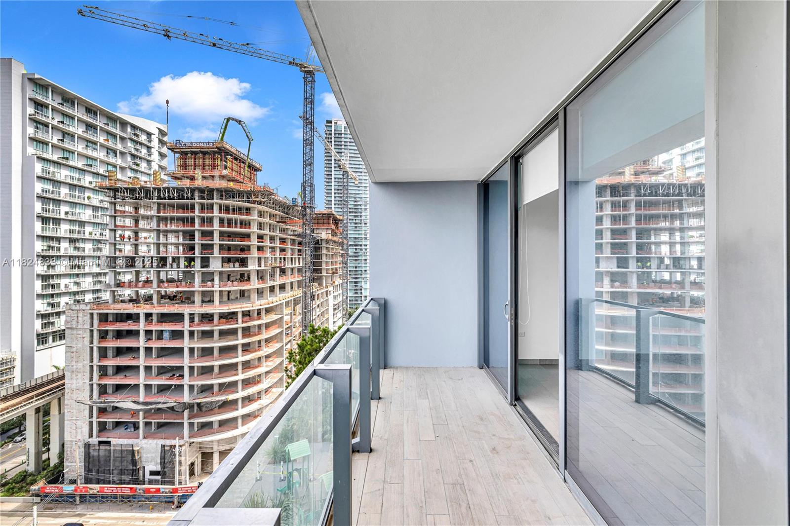 88 SW 7th St #1006, Miami, Florida image 14