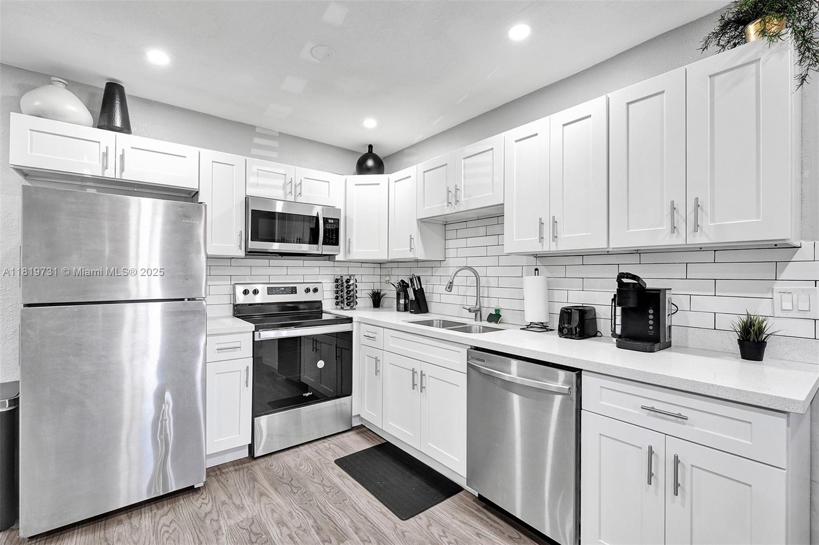 Property photo # 9