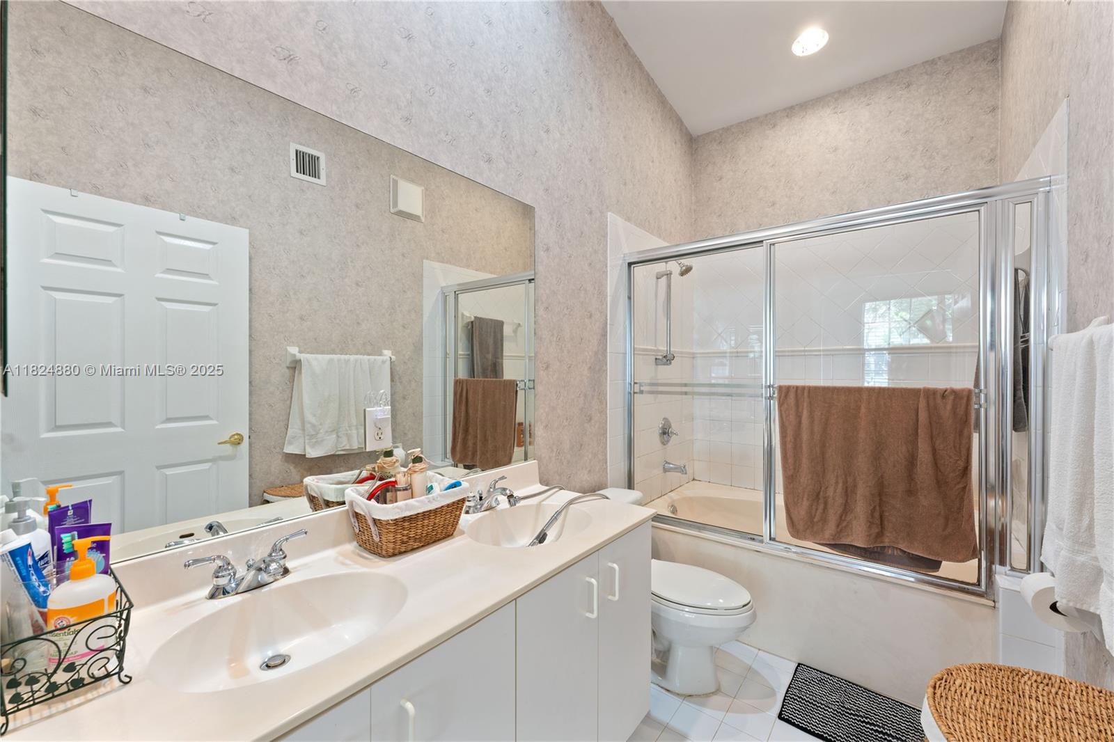 18739 SW 28th St, Miramar, Florida image 9