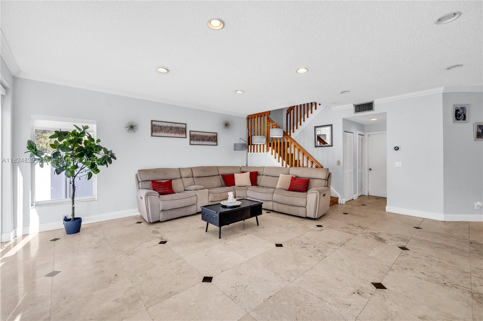 20709 NW 1st St, Pembroke Pines, Florida image 13