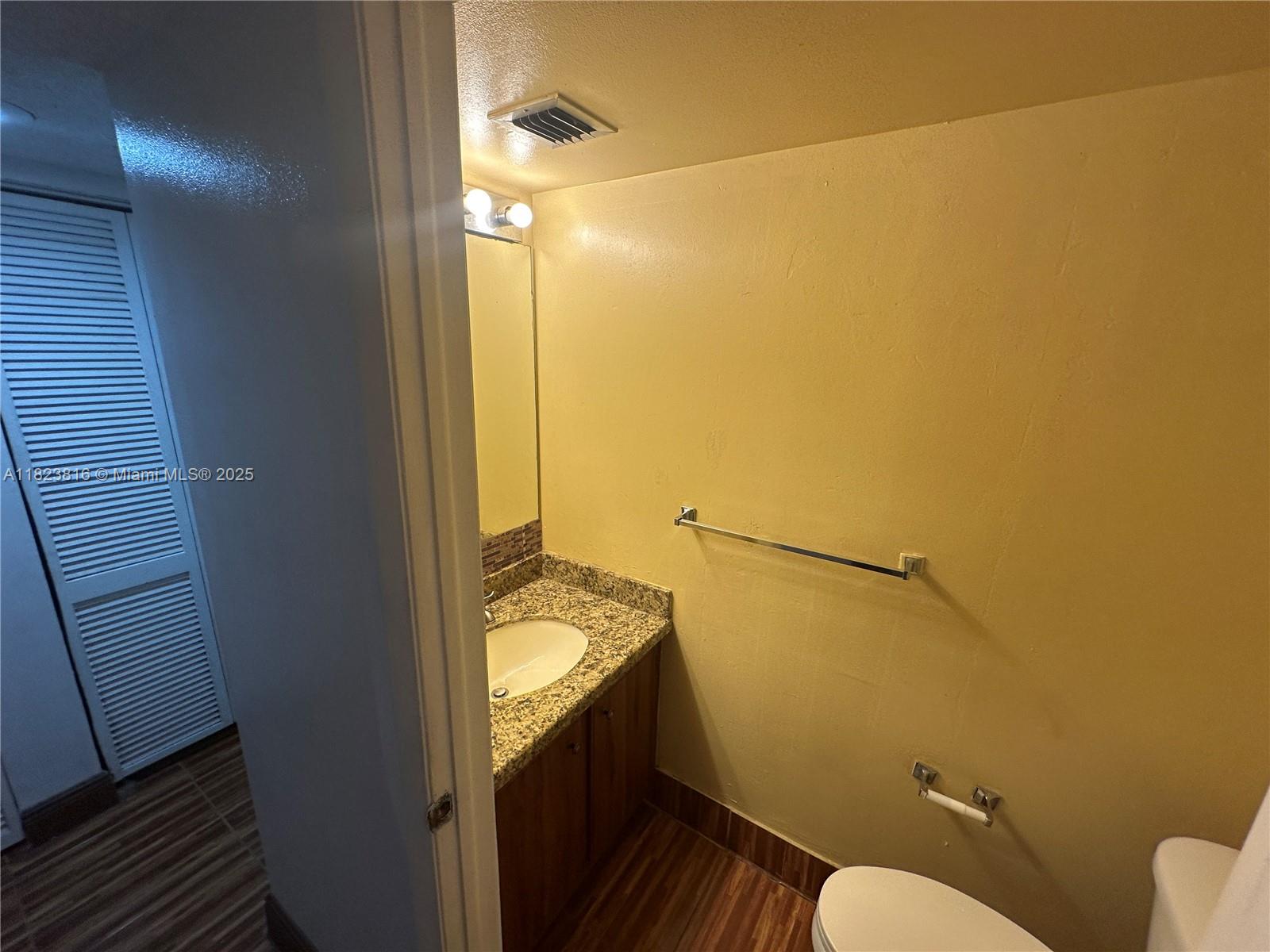 718 Valencia Ave #204, Coral Gables, Florida image 11
