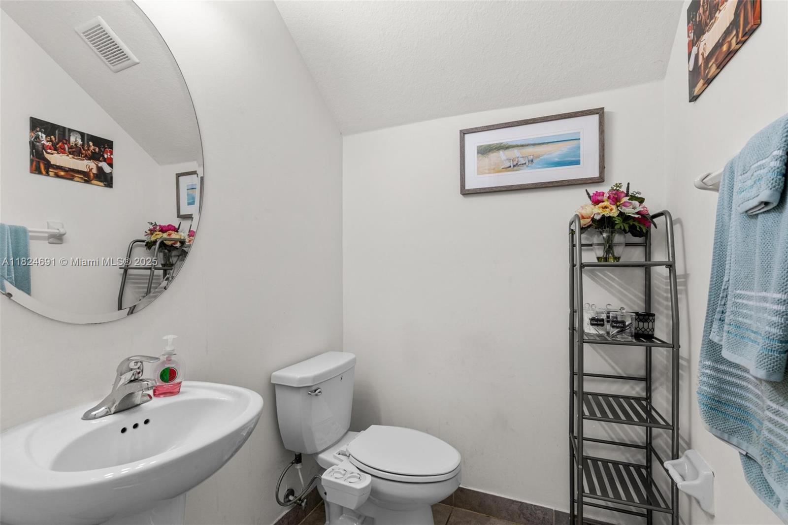 158 NE 23rd Ter, Homestead, Florida image 18