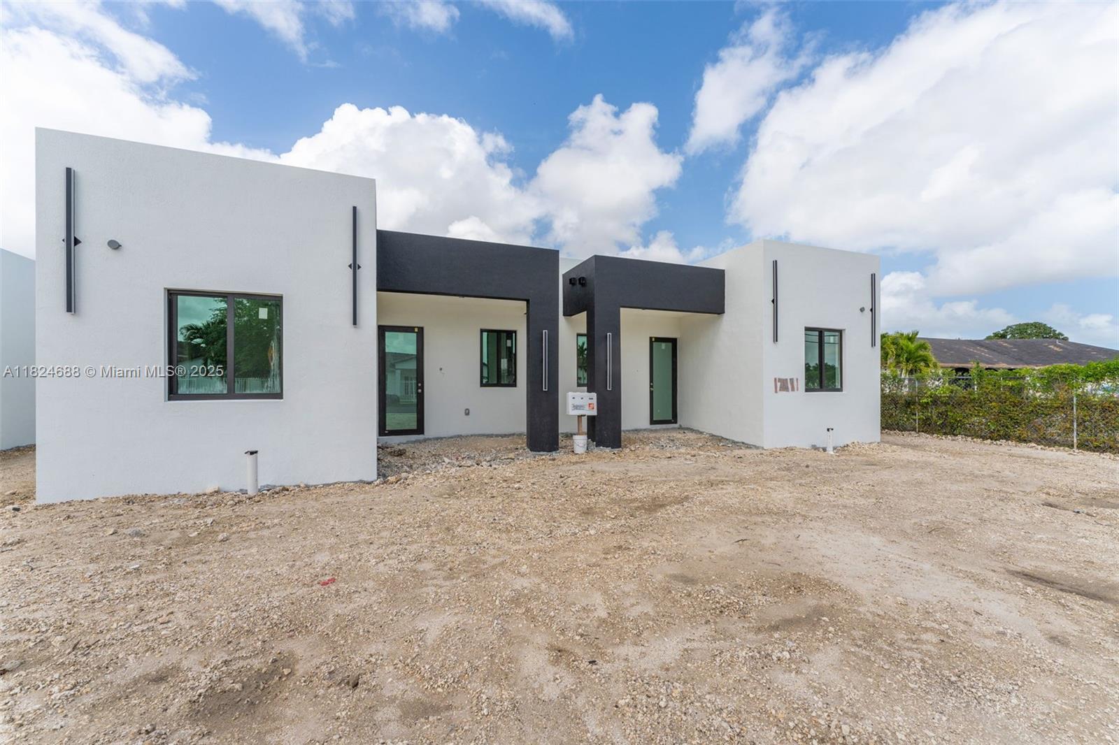 12389 SW 220 St, Miami, Florida image 2