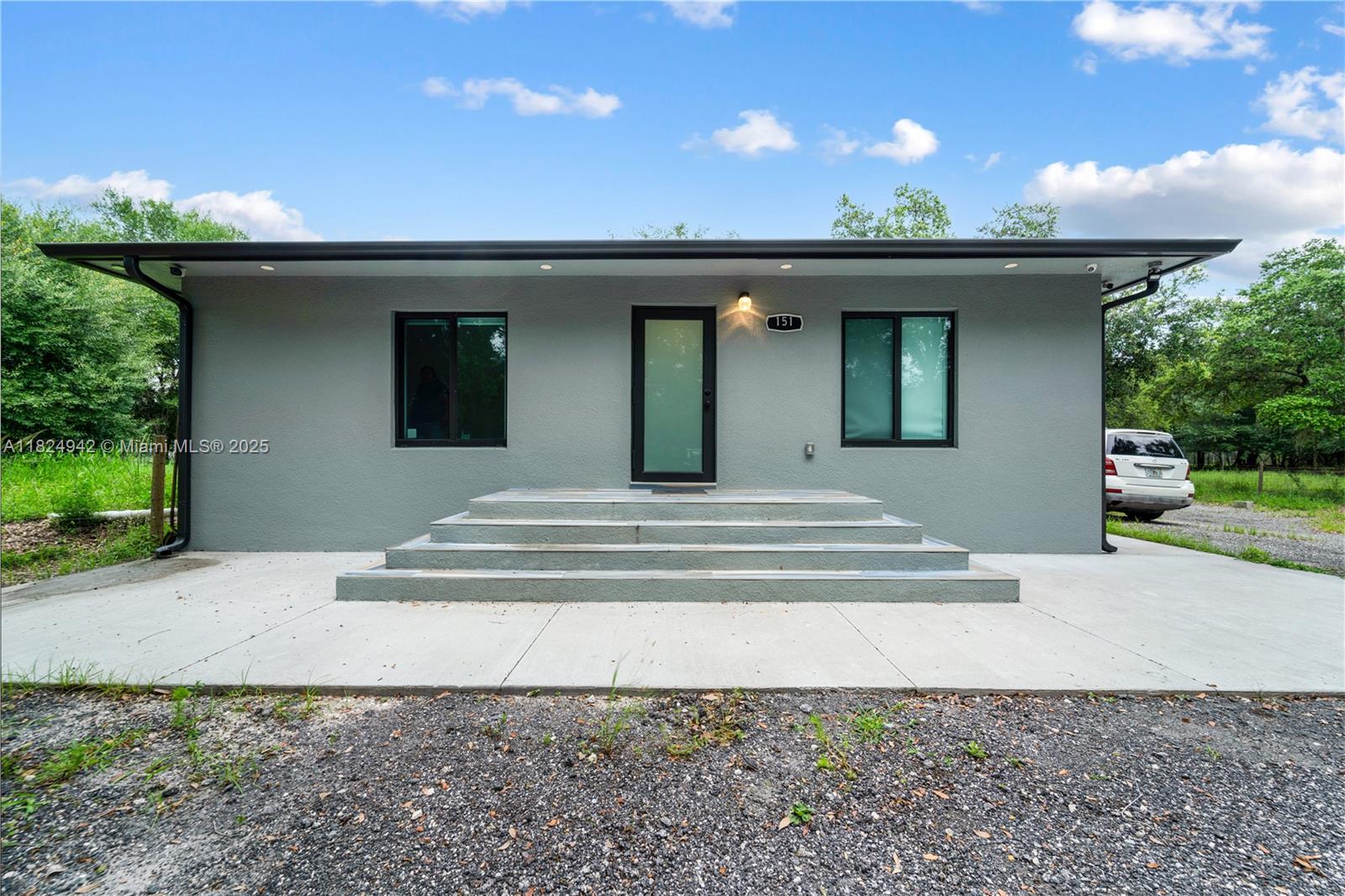 151&157 Horse Club Ave, Clewiston, Florida image 1