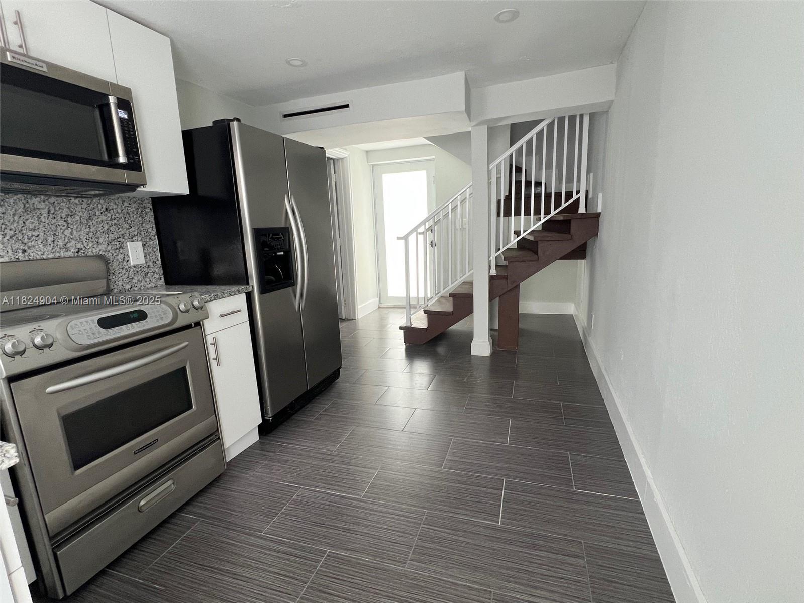 Property photo # 4