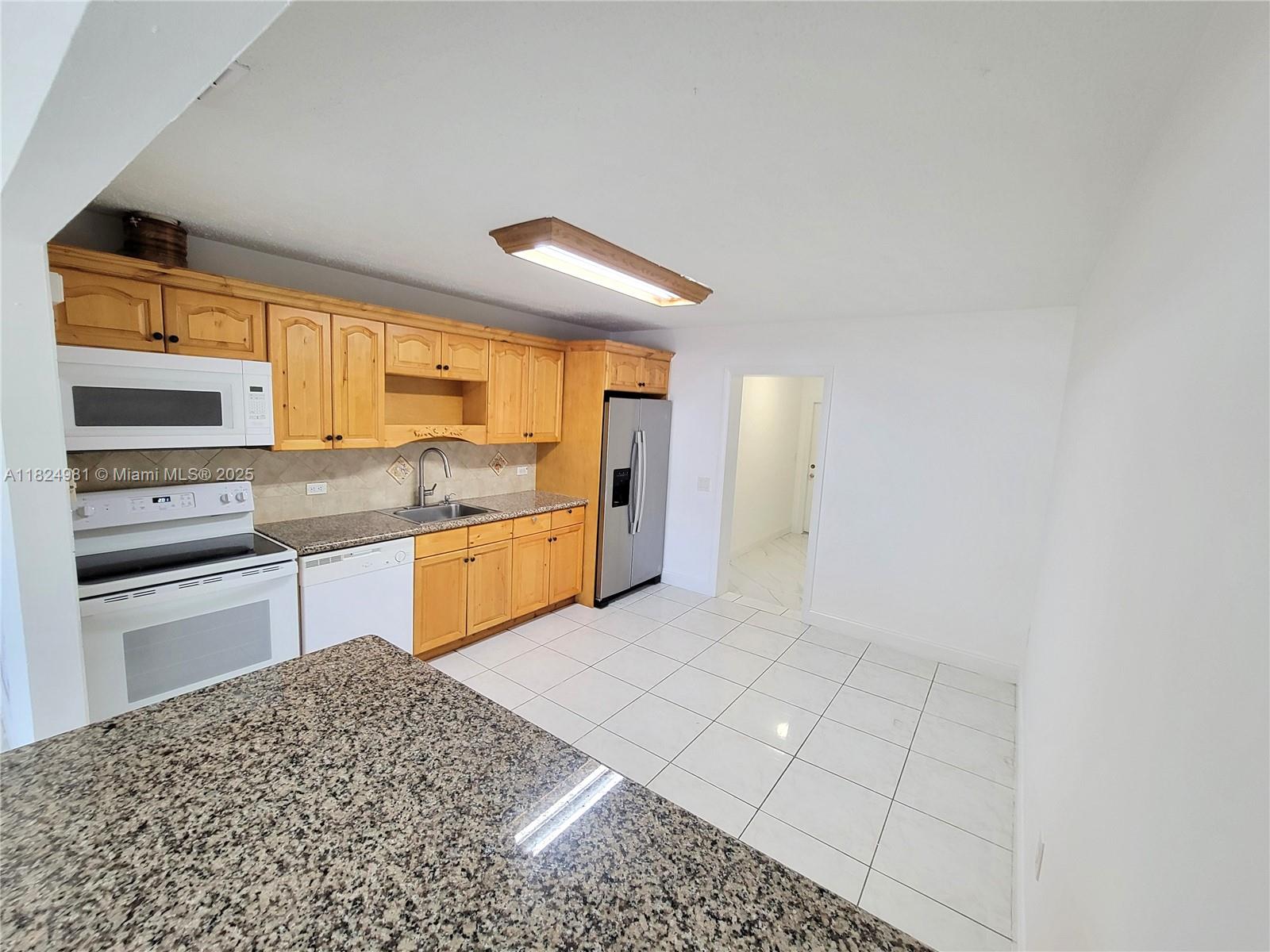 1800 SW 97th Ave, Miramar, Florida image 16