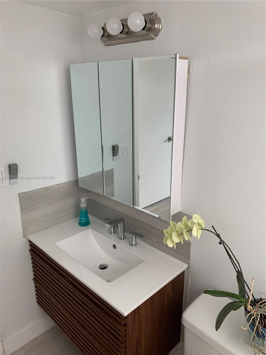 2555 NE 11th St #509, Fort Lauderdale, Florida image 27