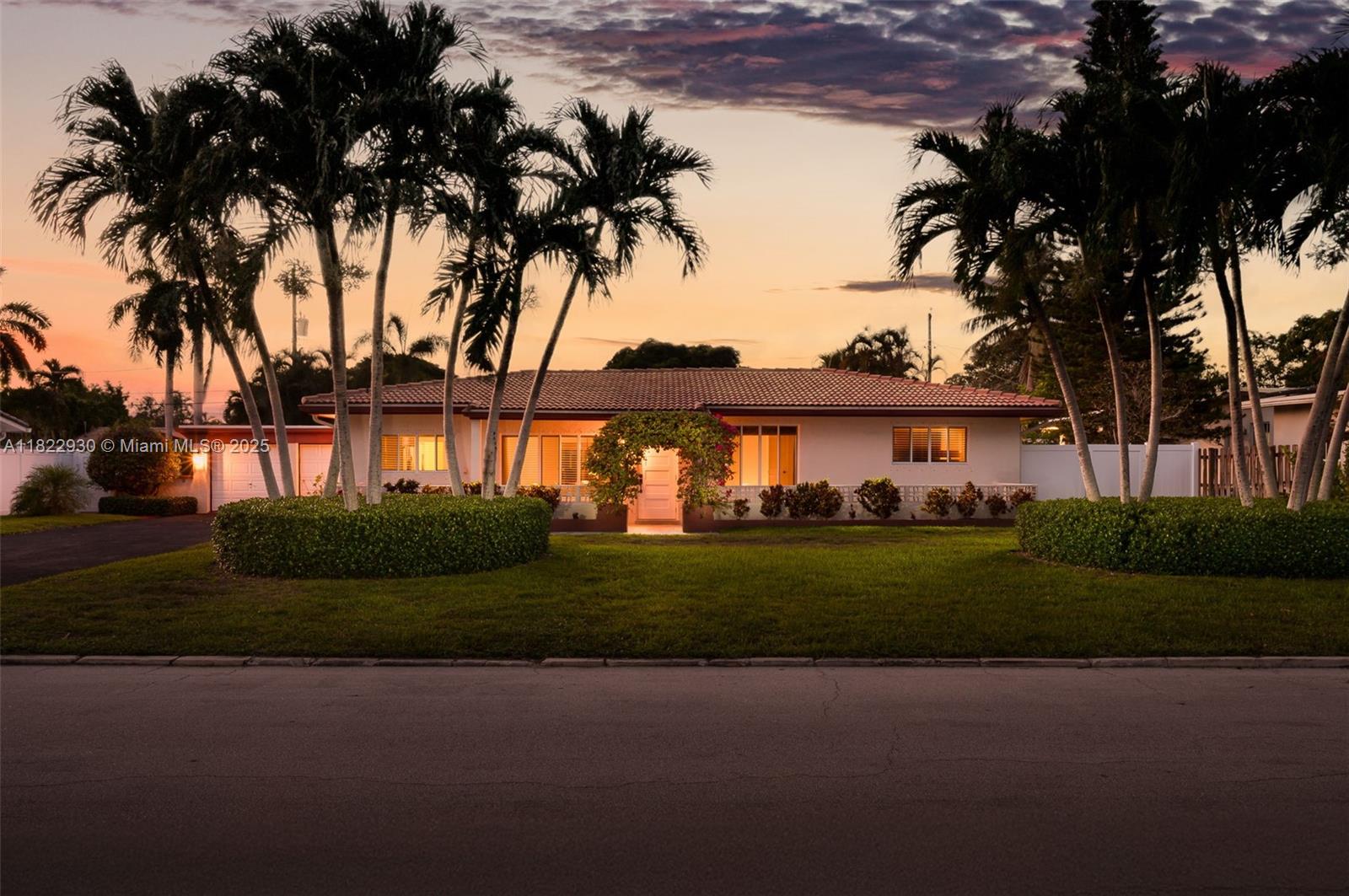 435 NE 36th St, Boca Raton, Florida image 1