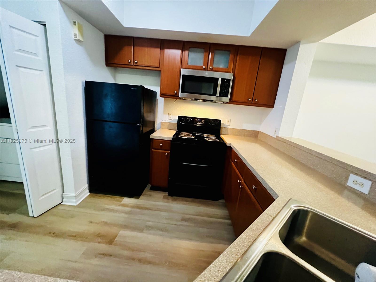 Property photo # 9