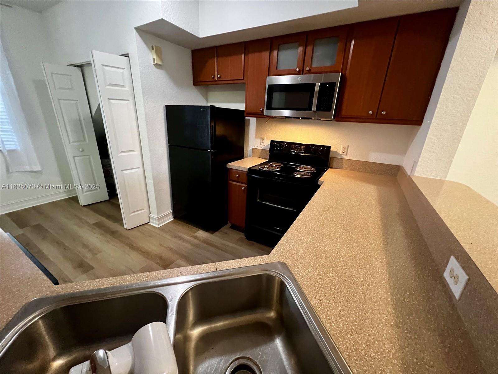 Property photo # 8