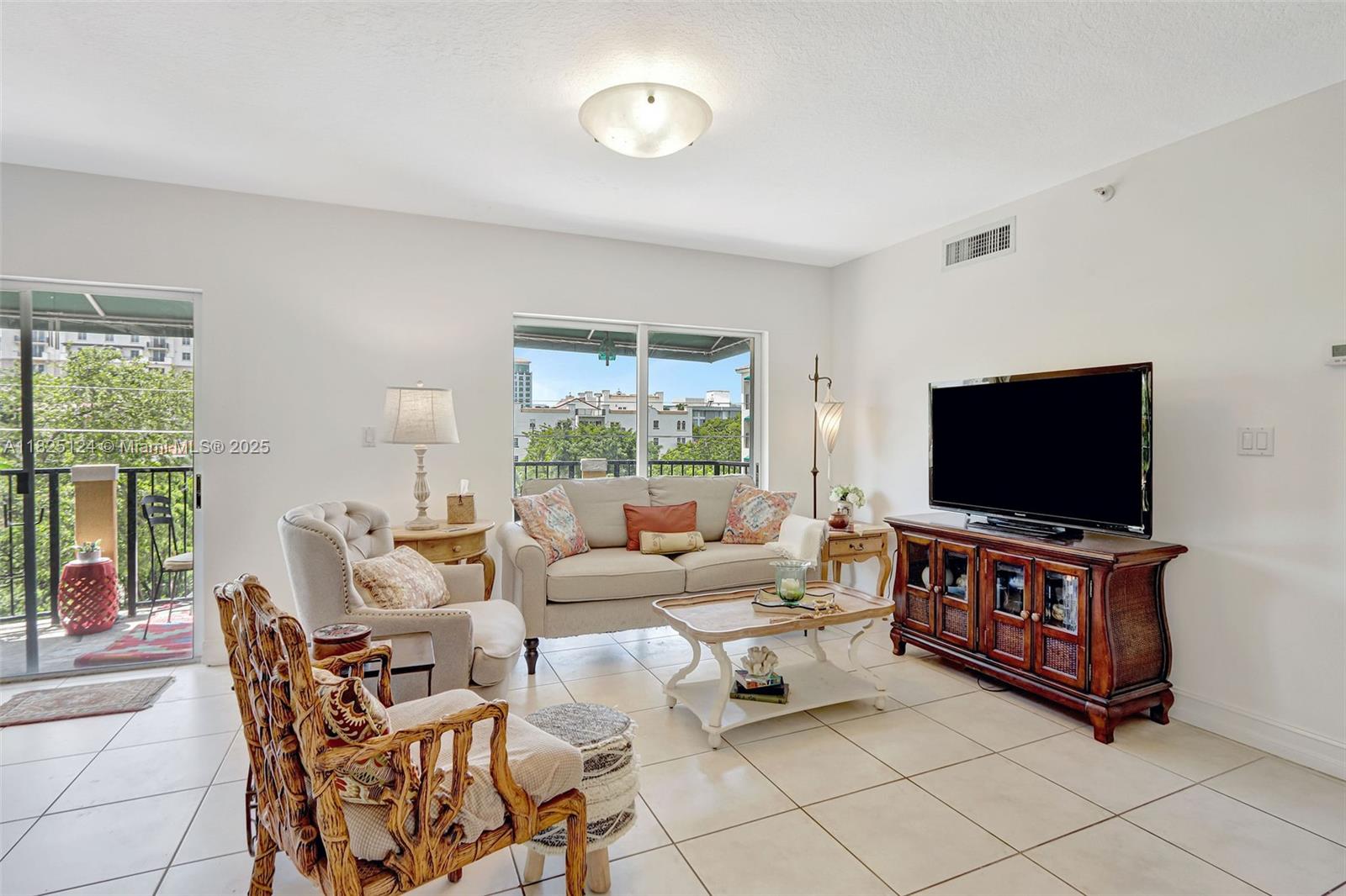322 Madeira Ave. #402, Coral Gables, Florida image 4