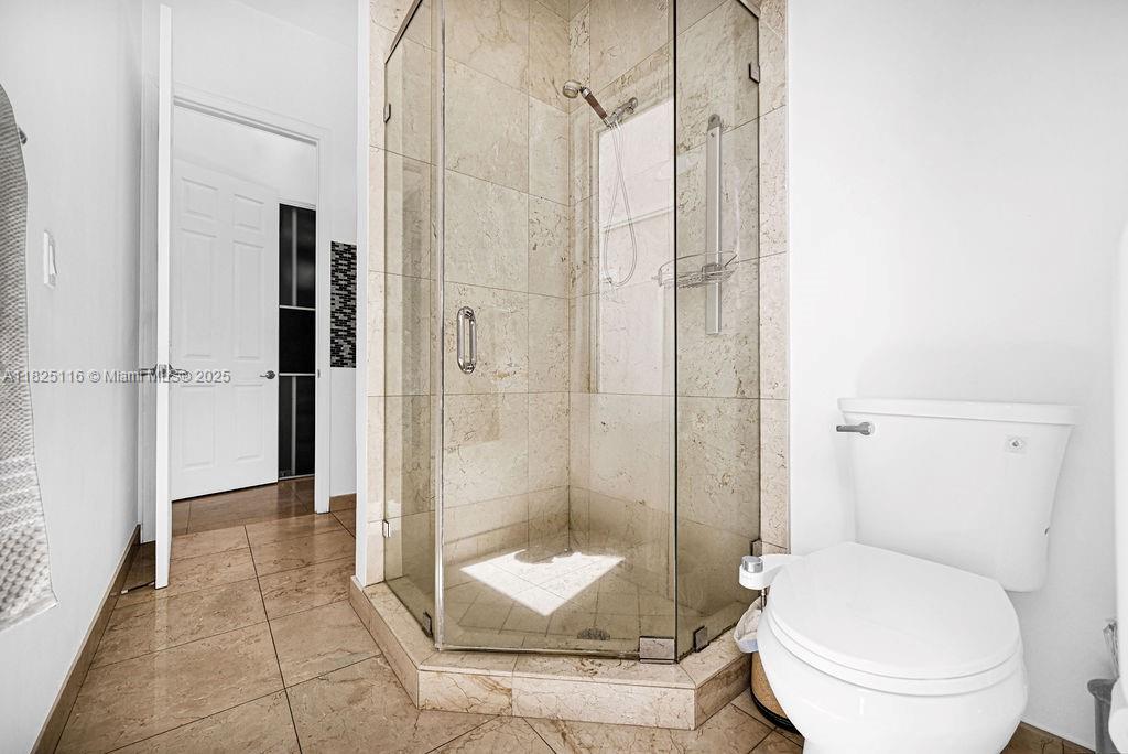 3521 Forest View Cir, Dania Beach, Florida image 18