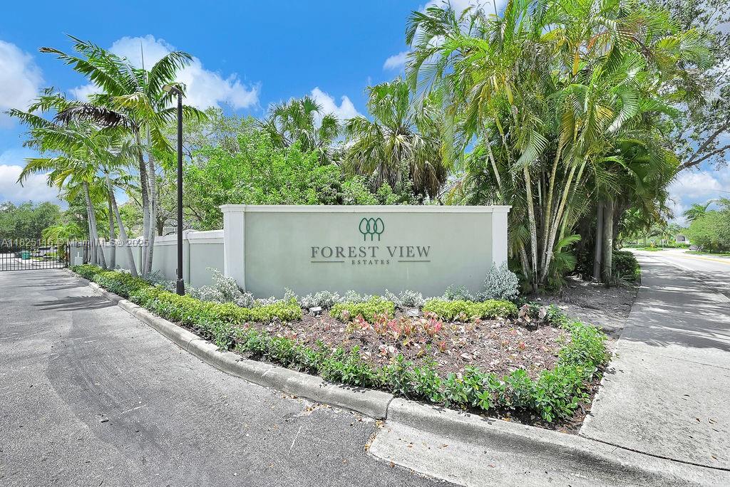 3521 Forest View Cir, Dania Beach, Florida image 6