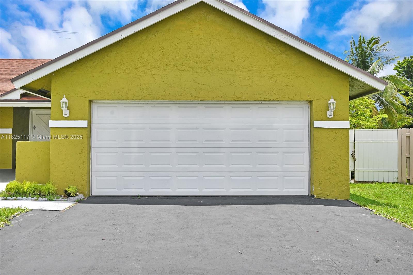 5610 NW 54th Ave, Tamarac, Florida image 3