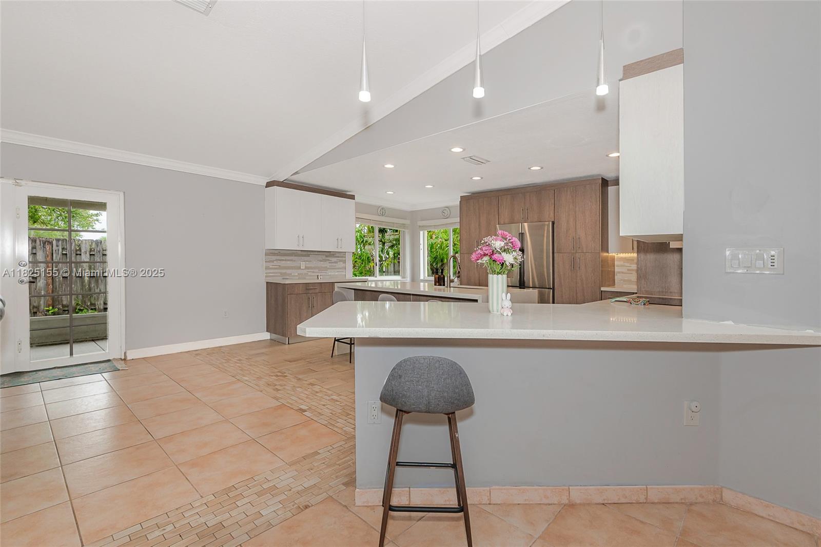 16859 Crestview Ln, Weston, Florida image 10