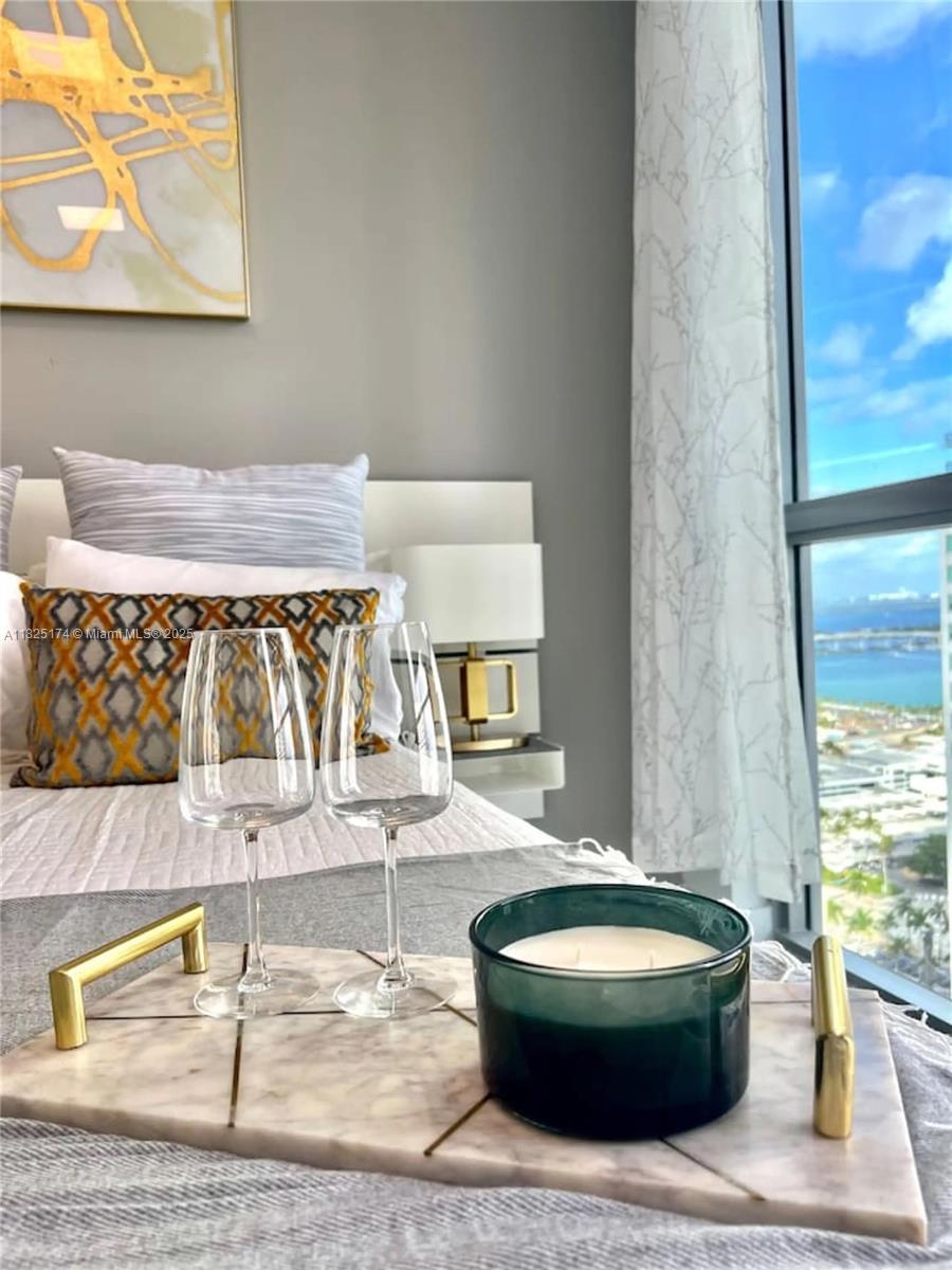 227 NE 2nd St #2713, Miami, Florida image 6