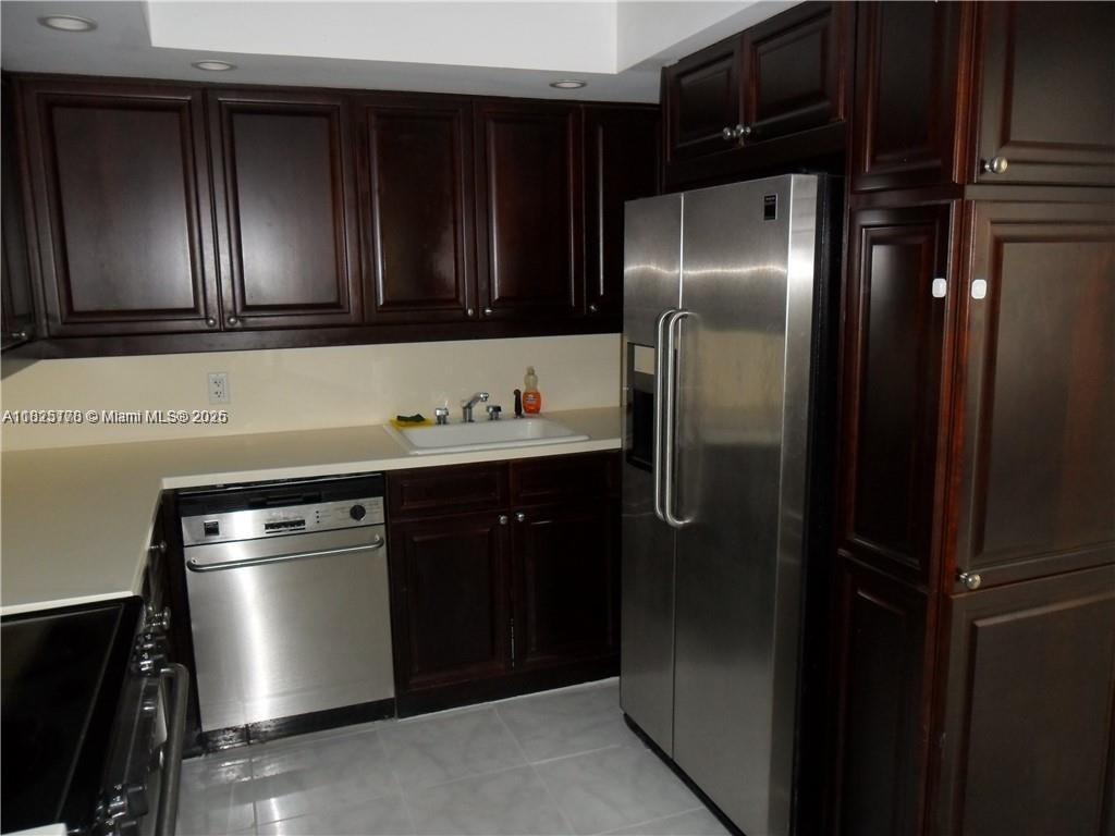 Property photo # 9
