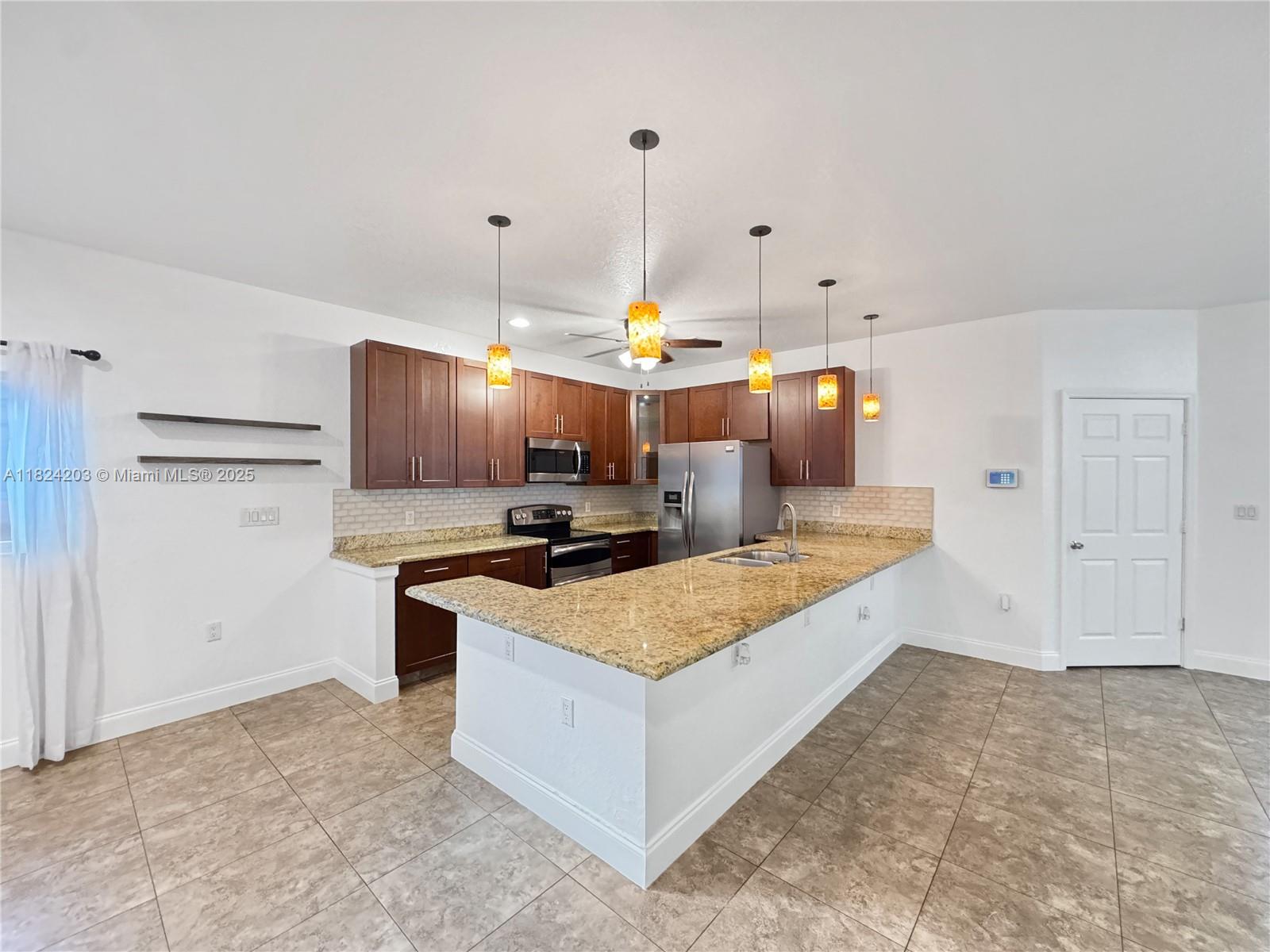 243 SW 5th St, Dania Beach, Florida image 6